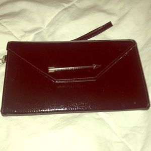 Black Arrow Wristlet